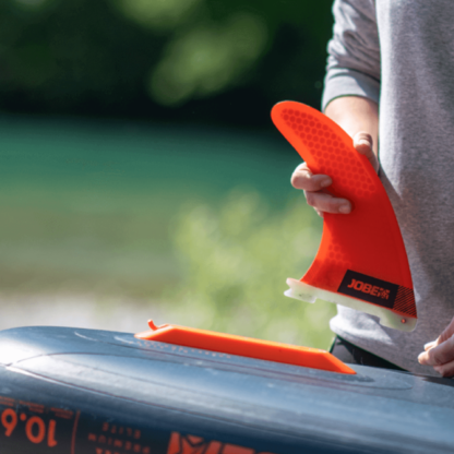 Jobe Honeycomb Sup Fin Orange is easy to fit in your sup